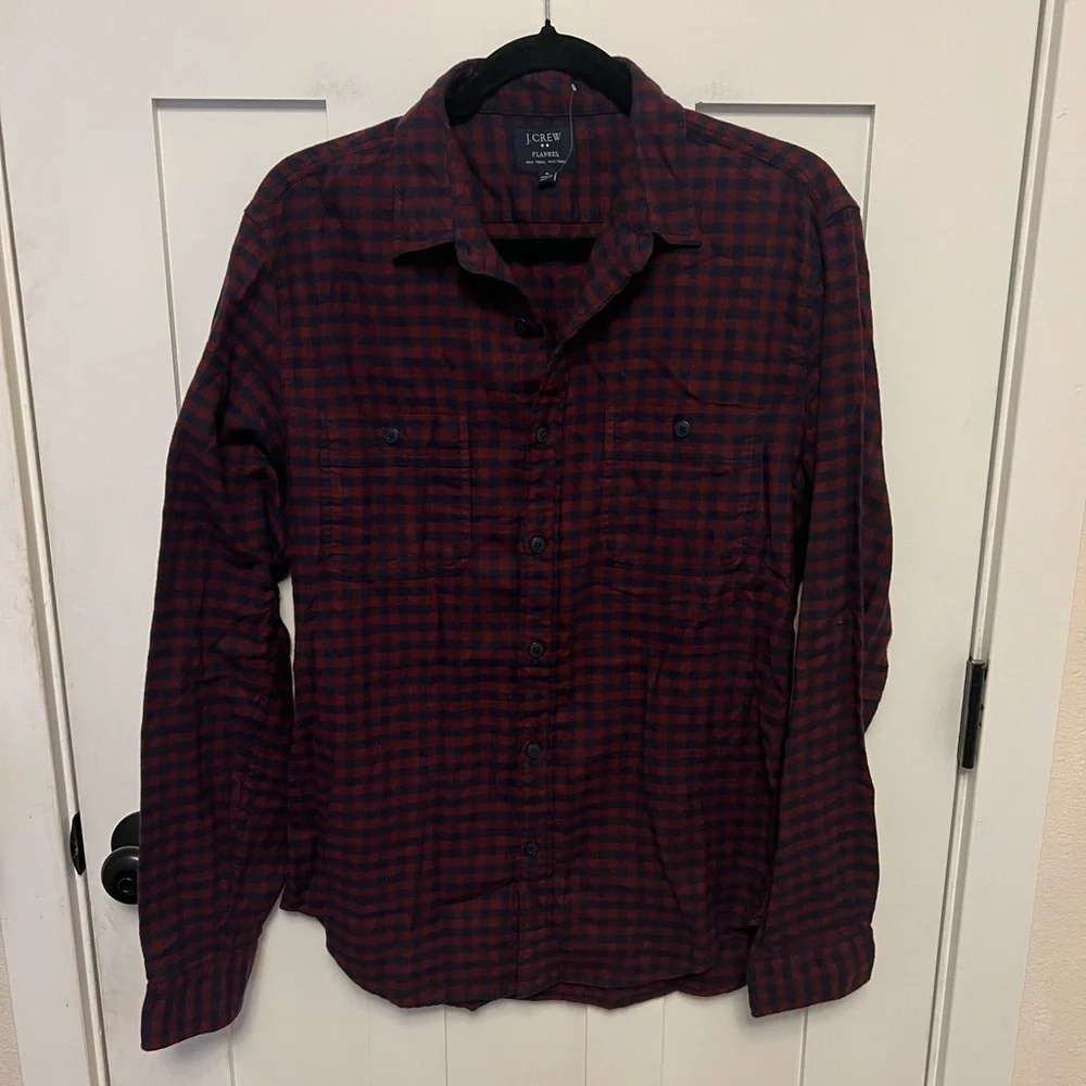 J.Crew flannel shirt red navy plaid long sleeve button down cotton size Medium